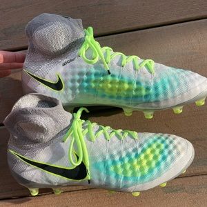 Nike Magista Obra Platinum Football Cleats